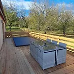 Au Calme Avec Piscine Hivernale Chauffee