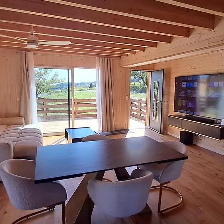 Chalet Au Calme Avec Piscine Hivernale Chauffée