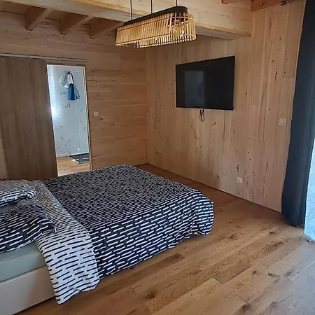 Chalet Au Calme Avec Piscine Hivernale Chauffée