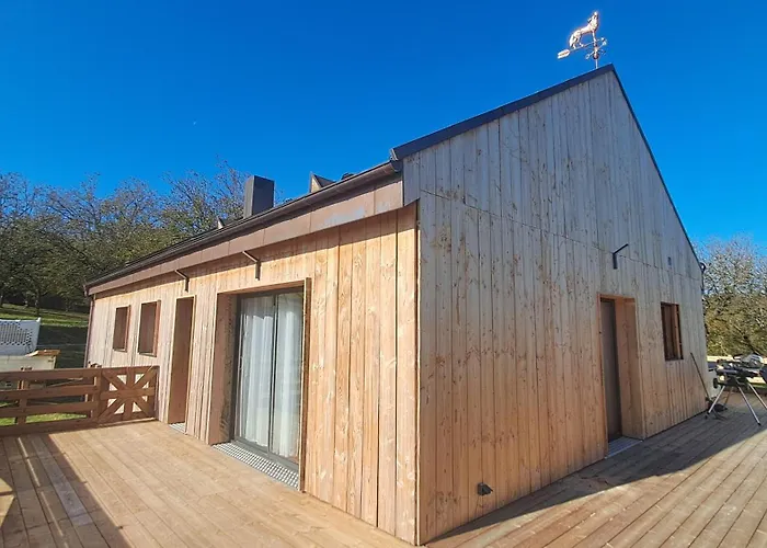 Chalet Au Calme Avec Piscine Hivernale Chauffee
