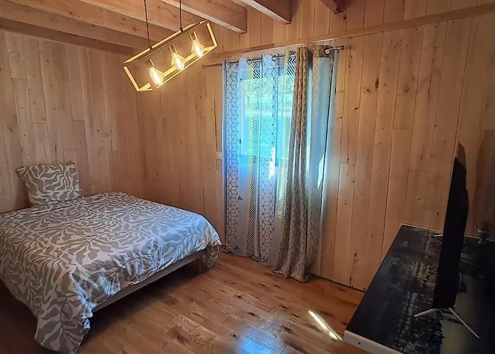 Au Calme Avec Piscine Hivernale Chauffee